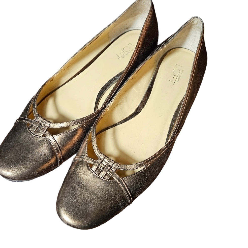 Ann Taylor loft loafer flats size 8